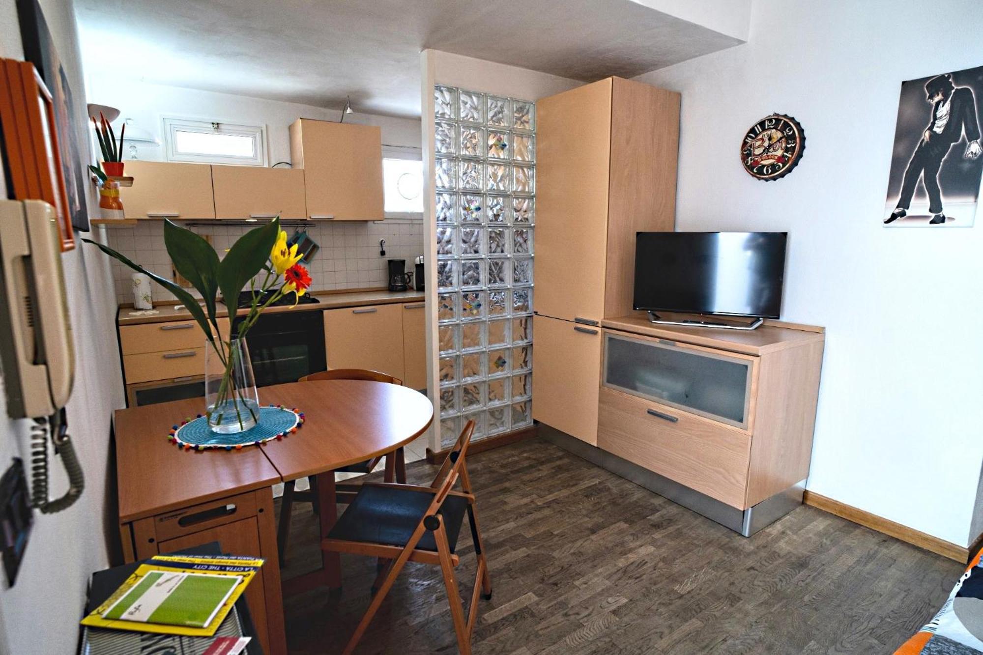 Вилла Leitmotiv Ospitality House Бари Экстерьер фото