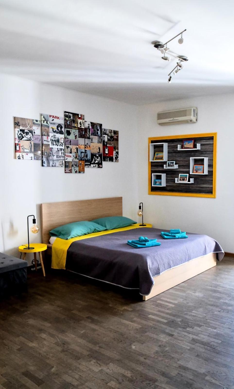 Вилла Leitmotiv Ospitality House Бари Экстерьер фото